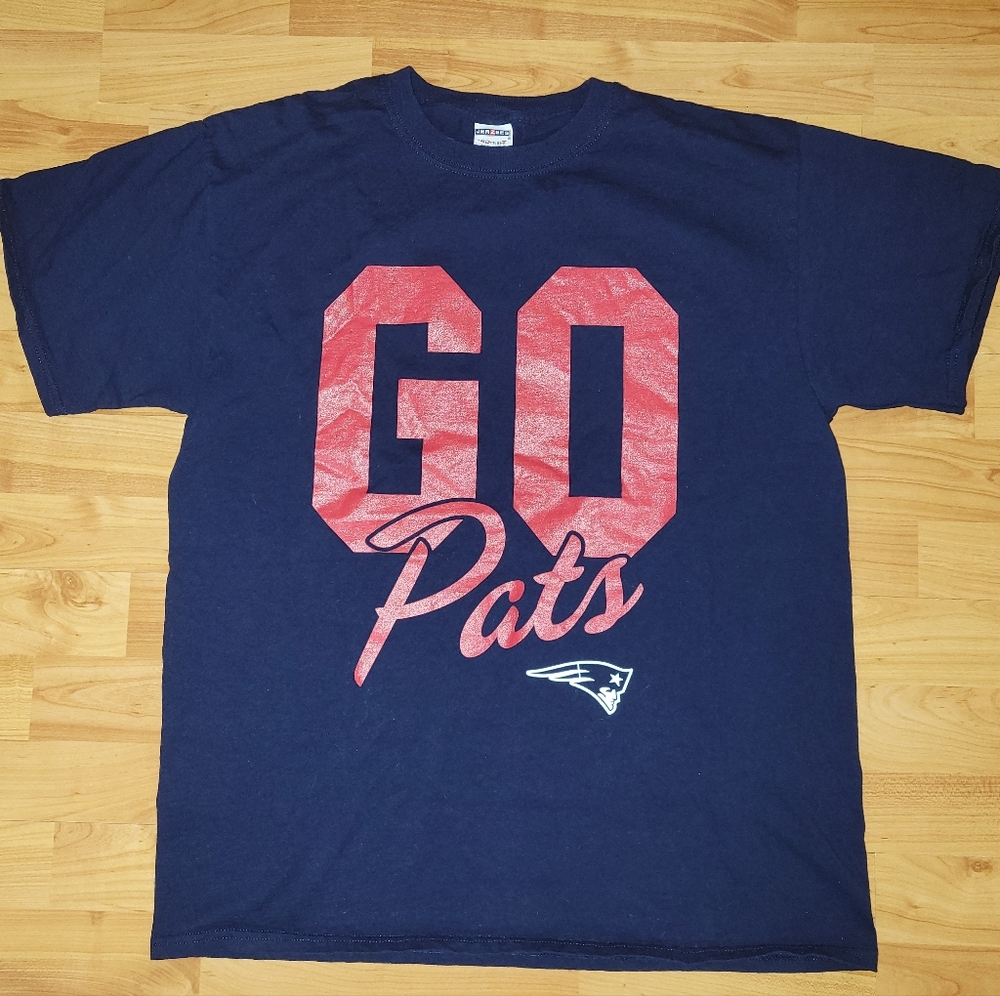 Y2K New England Patriots NFL Budweiser Dark Blue Jerzees HiDensi-T Shirt, Large